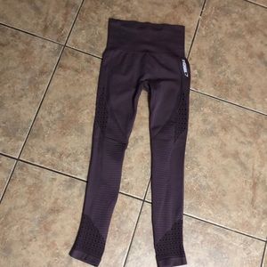 Gym shark leggings